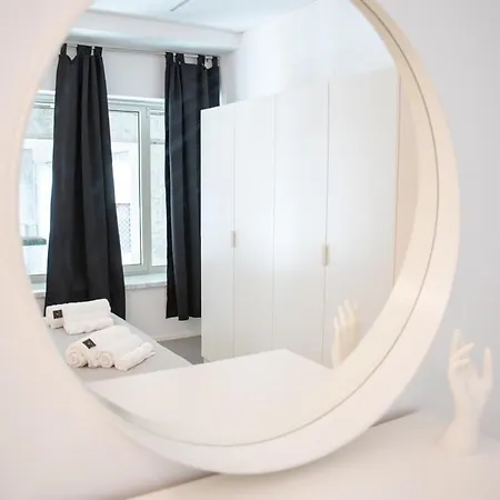 White Roma - Elegant And Comfortable *