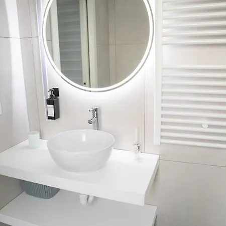 Apartment White Roma - Elegant And Comfortable