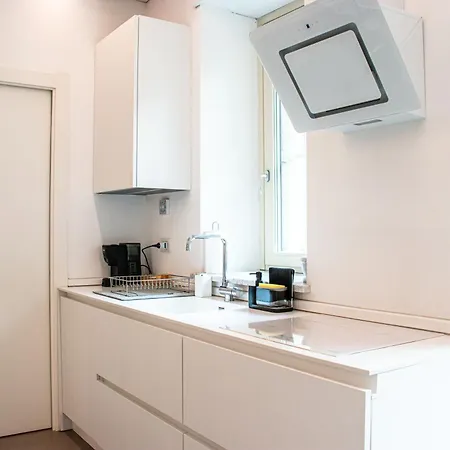 White Roma - Elegant And Comfortable Turin