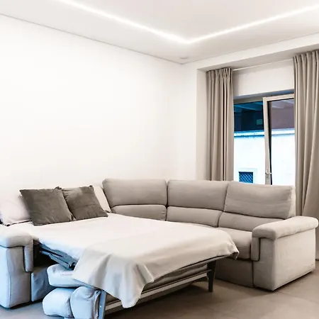 White Roma - Elegant And Comfortable Turin