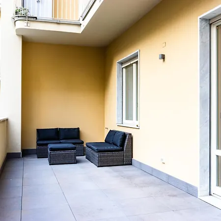 White Roma - Elegant And Comfortable