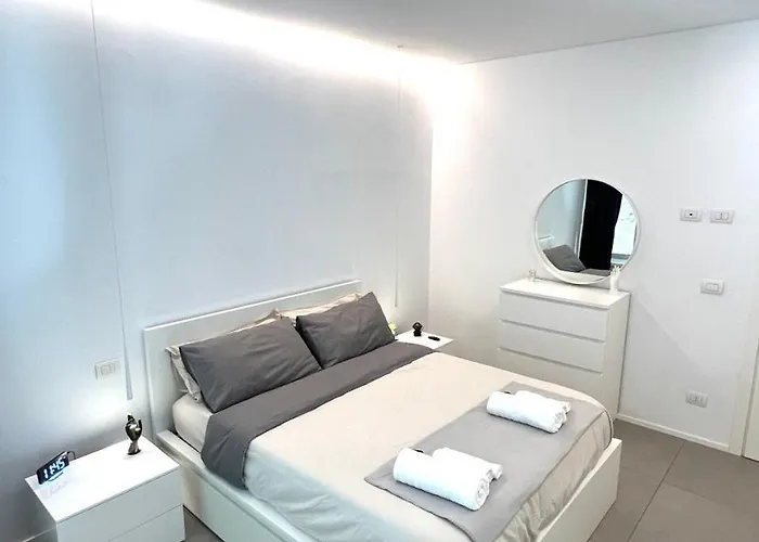White Roma - Elegant And Comfortable *